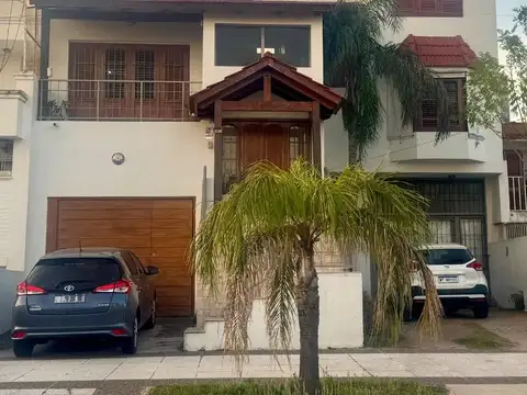 Se vende gran casa en altos de villa cabrera