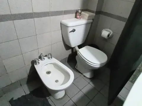 Depto Tipo Casa en Venta 75 años