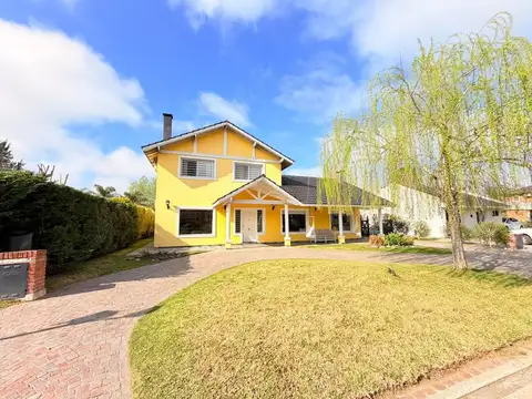 CHALET LISTO PARA IR A VIVIR - APTO A CREDITO