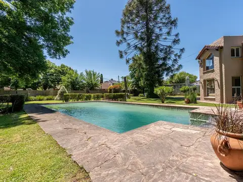 Lote en venta 965 m2 ubicado en Ezeiza c/piscina 