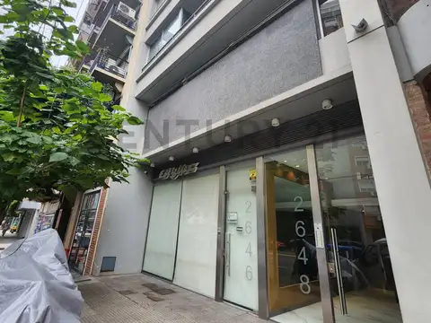 Local en Alquiler en Coghlan, $ 1.800.000