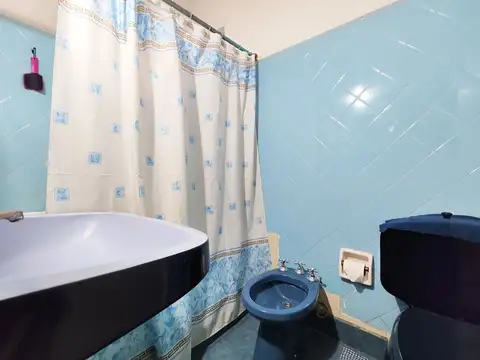 Venta de Casa 4 amb Lote propio en Caseros