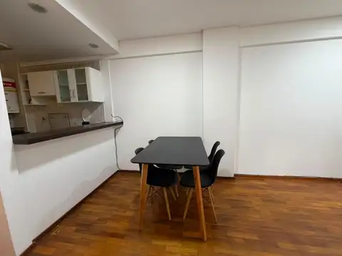 Paraguay 200, Piso 08