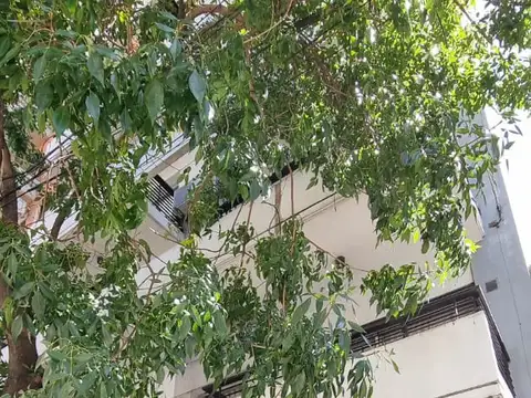 Venta monoambiente divisible con cochera y baulera en Villa Urquiza