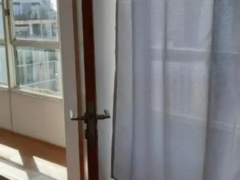 Oficina 6 ambientes con 4 baños