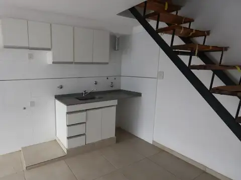 Depto Tipo Casa en Venta de 2 ambientes