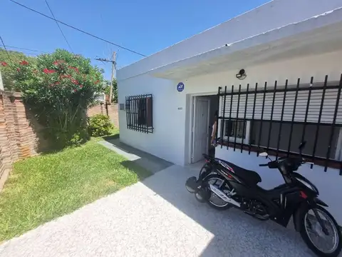 CASA DE DOS DORMITORIOS EN VENTA BARRIO SAN MARTIN