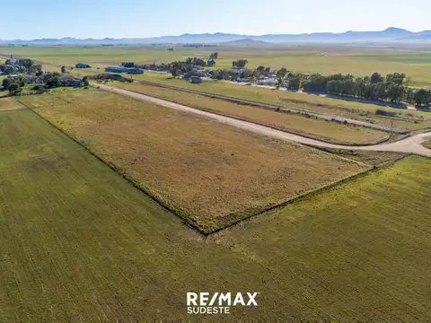 VENTA TRES MANZANAS EN LA LOCALIDAD DE TRES PICOS
