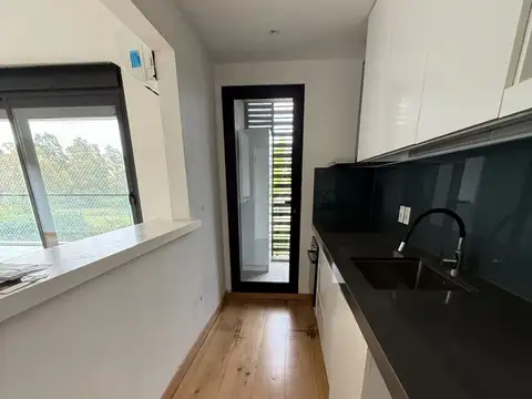 Departamento en Alquiler en Carrasco , $U 72.000