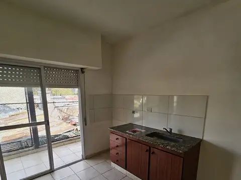El Jilguero 4100, Piso 1