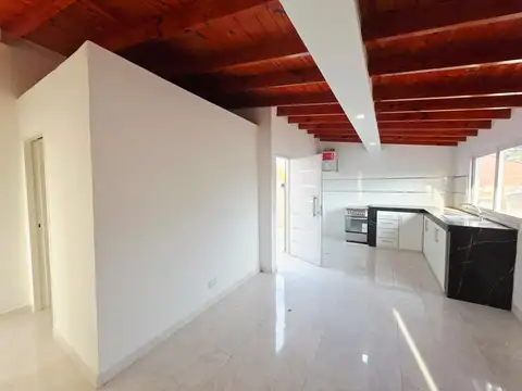 Departamento en Alquiler en El Palomar, $ 550.000