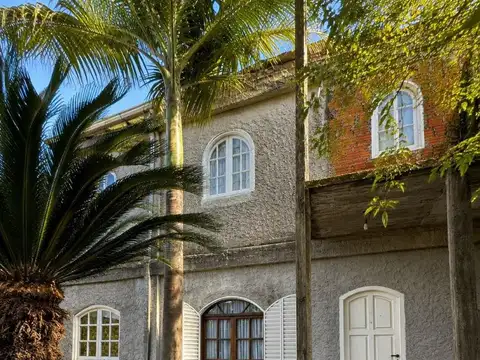 EN VENTA 4,5 CUADRAS DE ESTACION PADUA 3 DORM. 2 BAÑOS FONDO