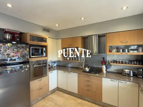 Depto Tipo Casa en Venta con 3 cocheras