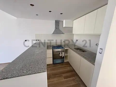 14 e/ 36 y 37 200, Piso 0