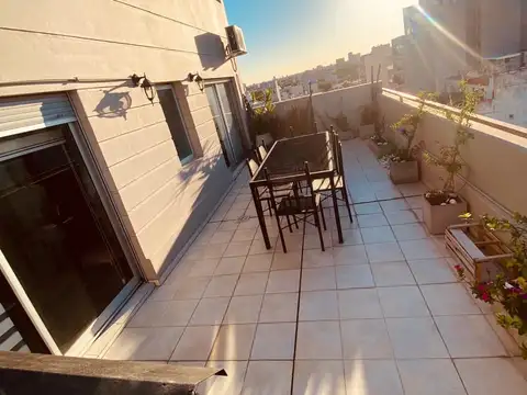Dueño alquila 2 amb c/vista panorámica al frente impecable.DIFERENTE
