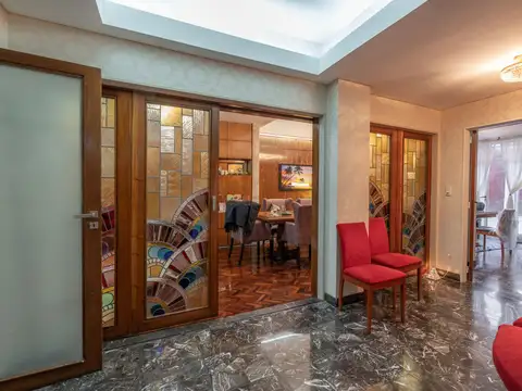 Depto Tipo Casa en Venta de 8 ambientes