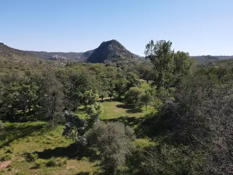 Terreno en Venta en Cerro Colorado, USD 75.000