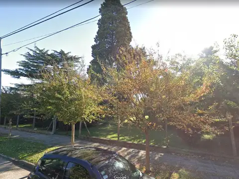 Terreno en Venta en Villa Luzuriaga, USD 450.000