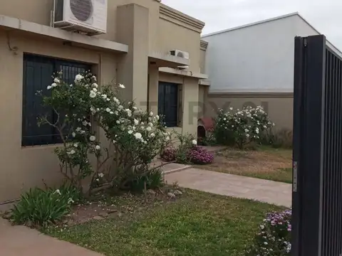 Casa en venta en Rafaela, barrio El Bosque