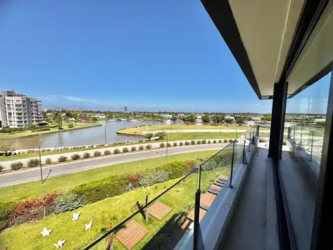 Departamento 4 ambientes con 4 baños