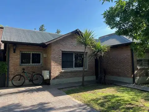 Casa en Venta , 2 dormitorios , planta baja, pileta