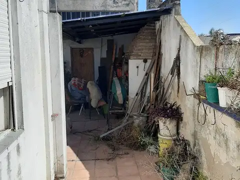 AVDA HIPOLITO YRIGOYEN 3500