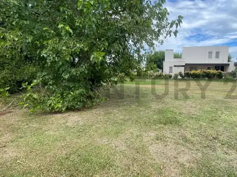 Terreno en Venta de 827,0 m2