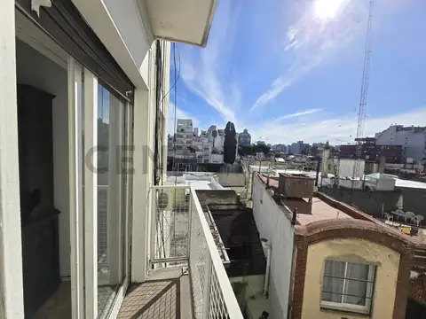 VENTA 2 Ambientes con Baulera en ALMAGRO