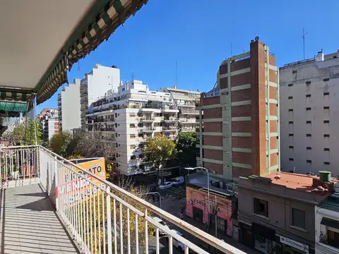 Departamento 3 ambientes con 2 baños