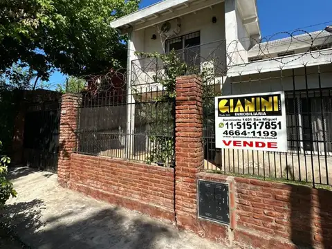Casa - Venta - Argentina, Bella Vista - Cordoba 2809