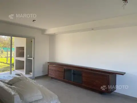 Casa en Venta en Garin, USD 155.000