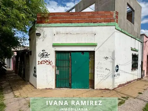 Se venden 2 propiedades con local, Moreno.