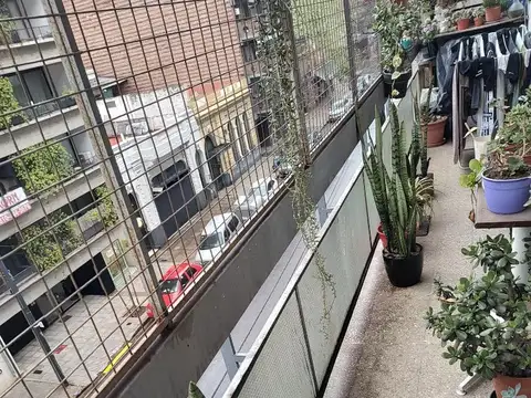 DEPARTAMENTO DE DOS AMBIENTES CON BALCON AL FRENTE