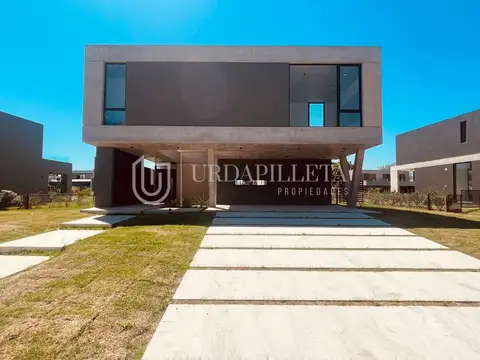 Casa en venta en La Calesa - Pilara.