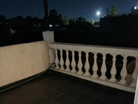 Depto Tipo Casa en Venta de 4 dormitorios