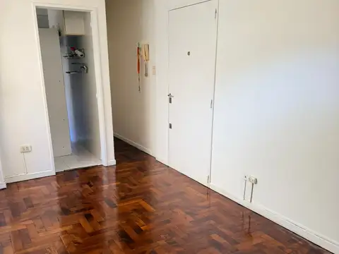 2 ambientes , lateral , luminoso , excelente ubicacion