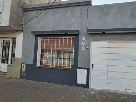 Alquiler Casa con Cochera y Quincho Quilmes