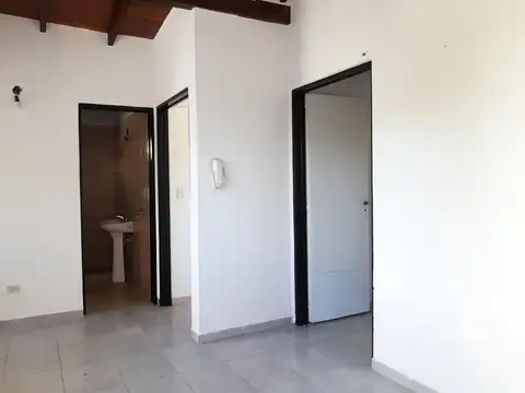 Lacroze 4900, Piso 1