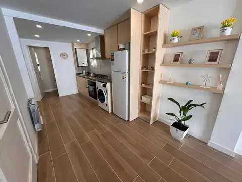 3 AMBIENTES AL FRENTE COMPLETAMENTE RECICLADO