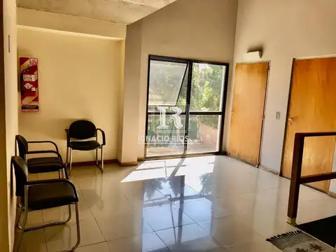 Oficina en Alquiler con 1 cochera