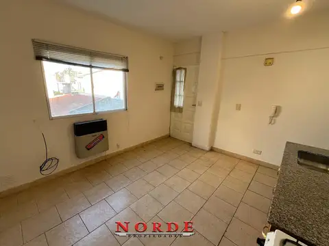 Depto Tipo Casa en Venta en Haedo, USD 42.000