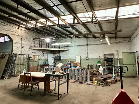 Galpon en Venta en Martinez, USD 215.000