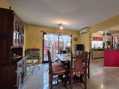 Depto Tipo Casa en Venta en Santos Lugares, USD 139.000