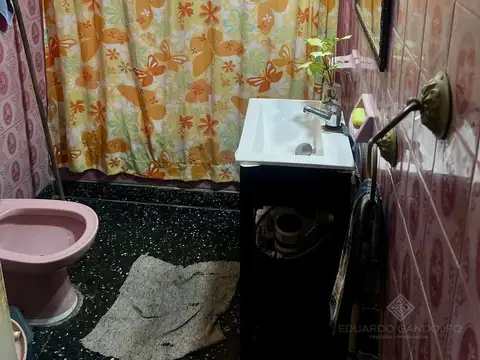 Depto Tipo Casa en Venta al Este