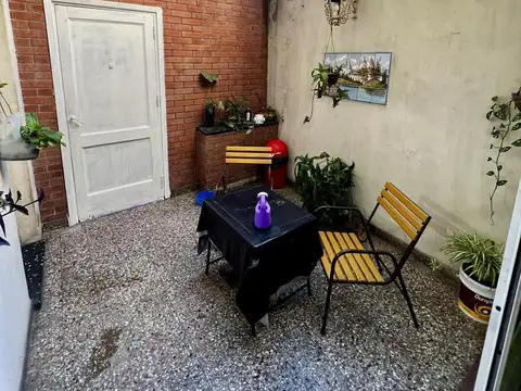 Hipólito Yrigoyen  al 5600