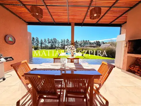 Casa 5 ambientes con 2 baños