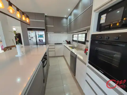 Casa en Venta en San Sebastián, USD 330.000