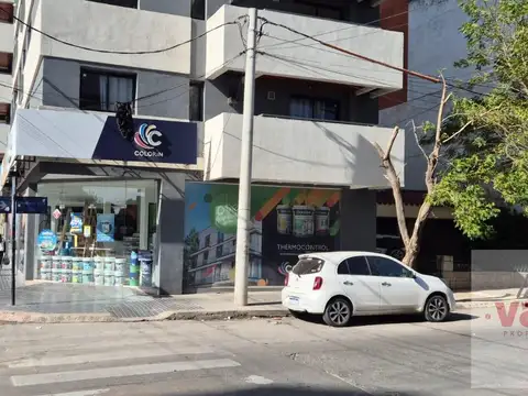 Local en Alquiler en Alto Alberdi, $ 2.800.000