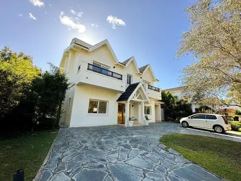 Venta casa 8 Ambientes Barrio El Lauquen