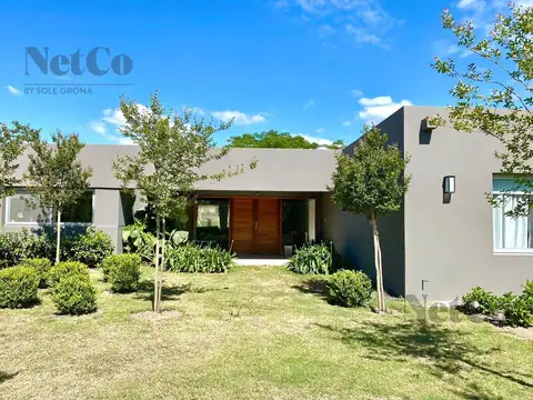 Casa en venta en Club de Campo Chacras de Santa María, SAN LORENZO CHICO